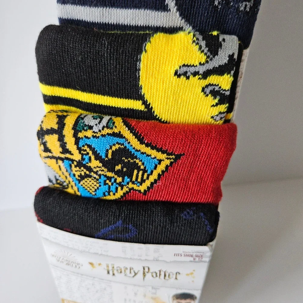 Harry Potter Casual Crew Socks Mens Sz 8-12 NEW 6 Pair Wizarding World